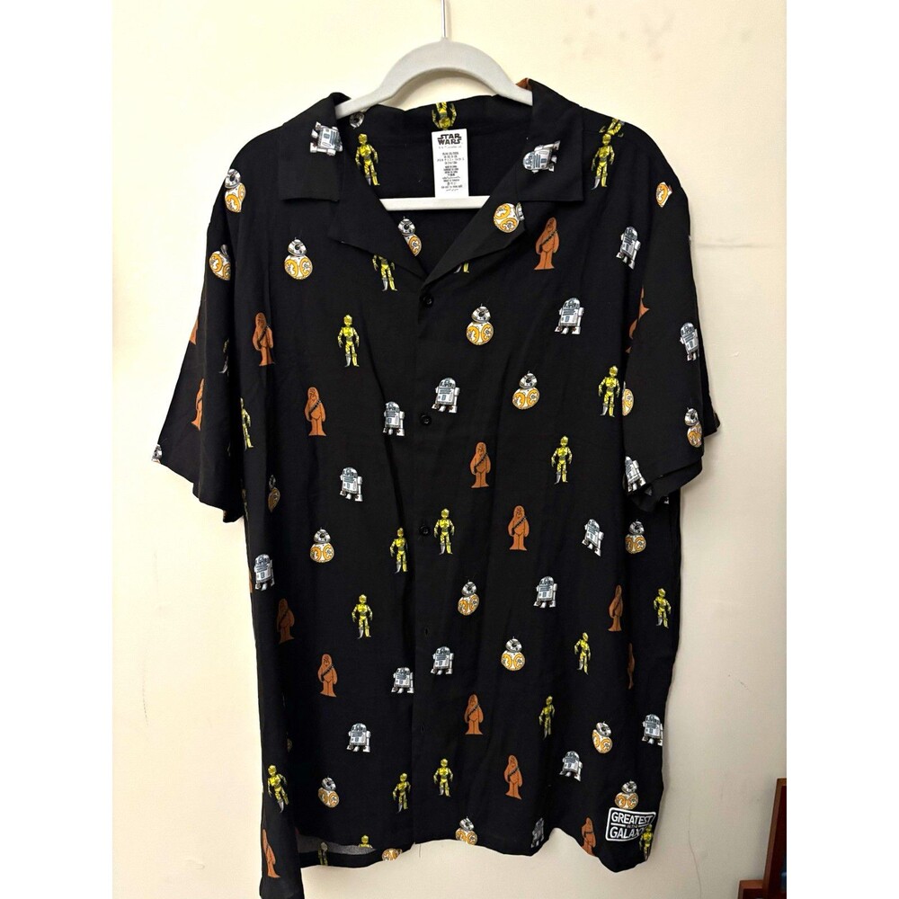 Star Wars Men’s  2XL Black Short Sleeve Button-Up Shirt R2-D2